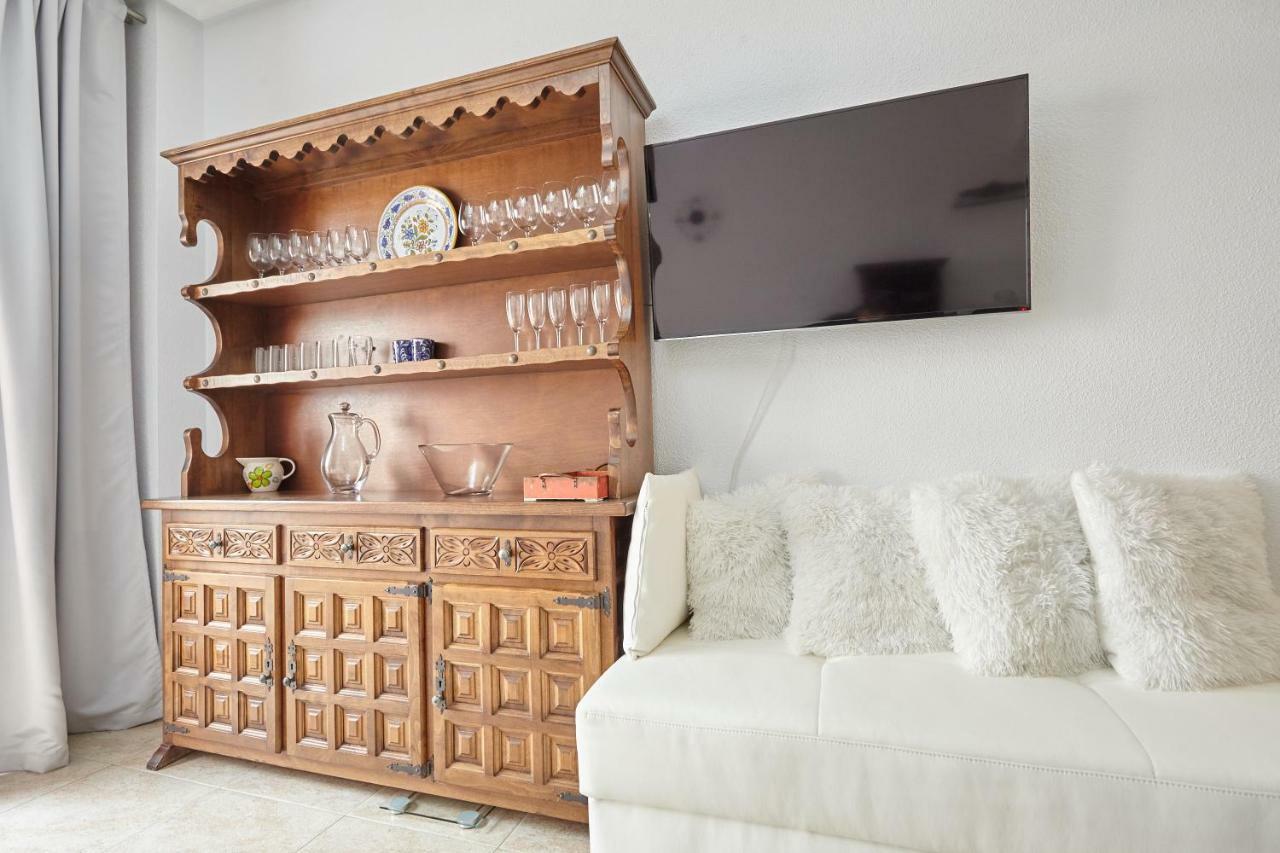 Lenas Apartments Pedro Lorca ตอร์เรเวียคา ภายนอก รูปภาพ
